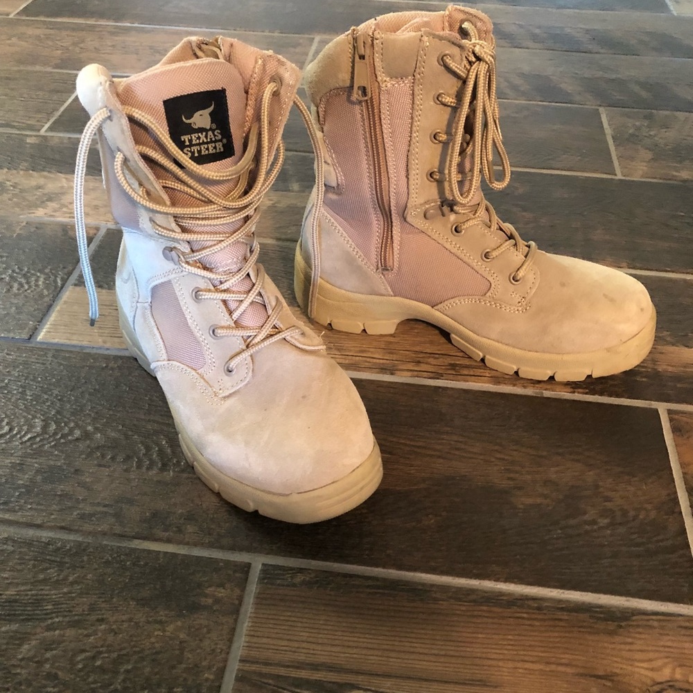 Desert sand/ Tan boots